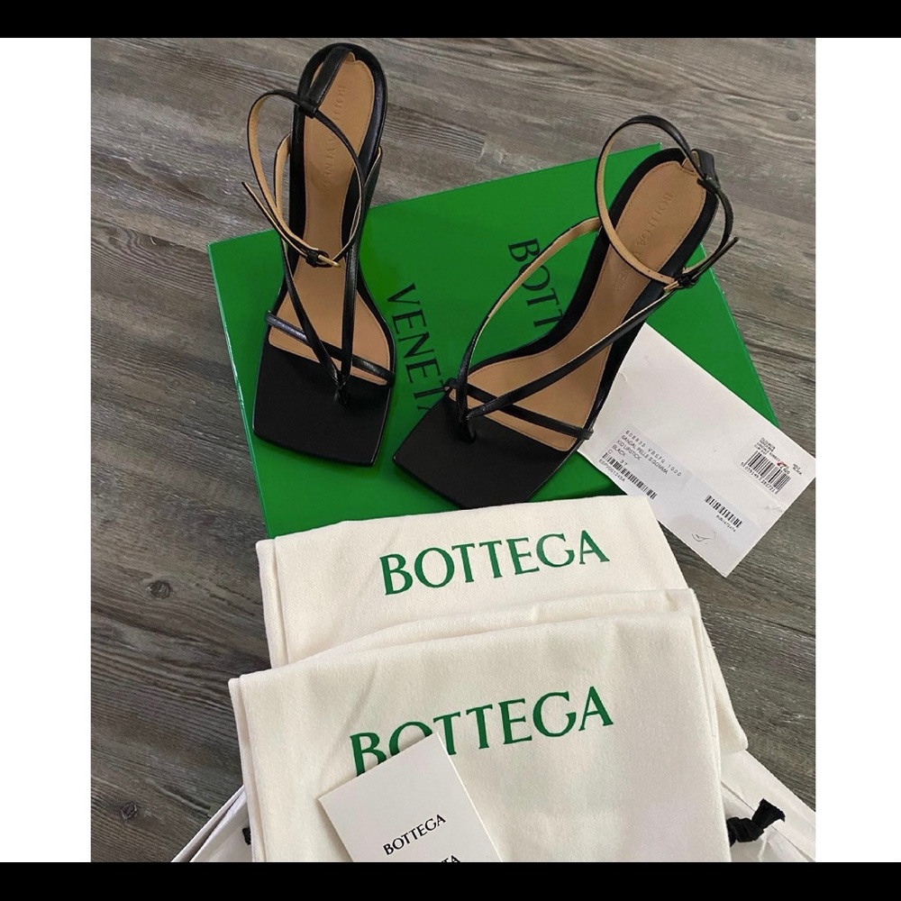 Bottega Veneta Black Stretch Leather Heels